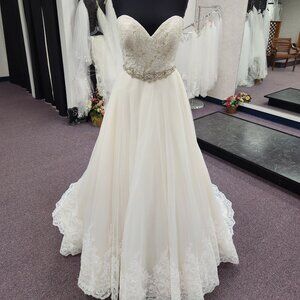 Demetrios 1479 Size 10 Ivory/Champagne Tulle/Lace Ballgown Bridal/Wedding Gown